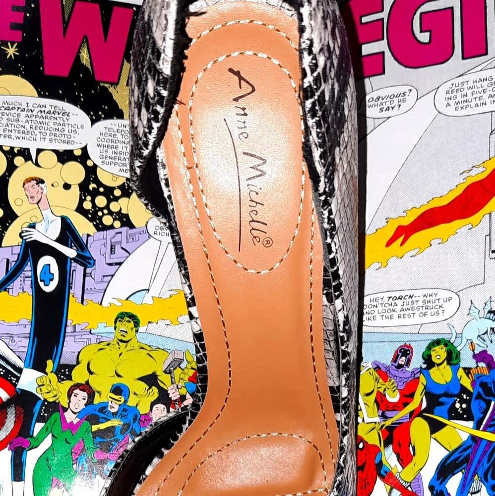 New Size 7.5 Tri-Color Heels 3.5inches tall